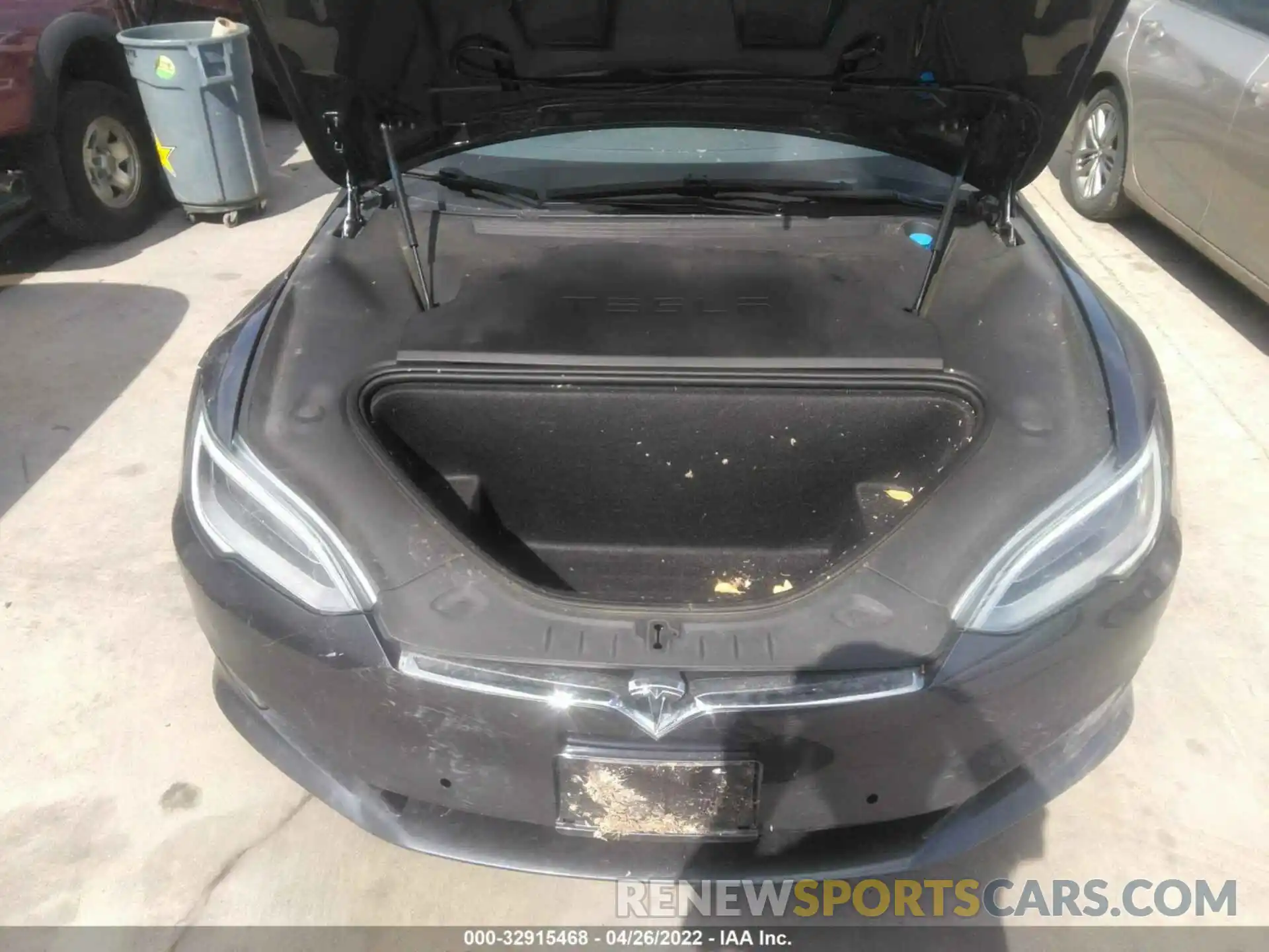 10 Photograph of a damaged car 5YJSA1E28KF302162 TESLA MODEL S 2019