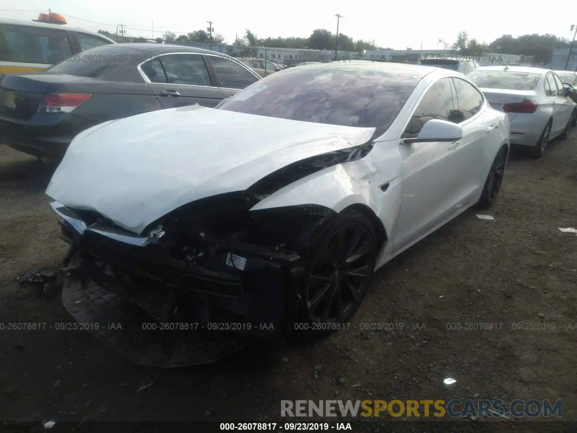 2 Photograph of a damaged car 5YJSA1E28KF310892 TESLA MODEL S 2019