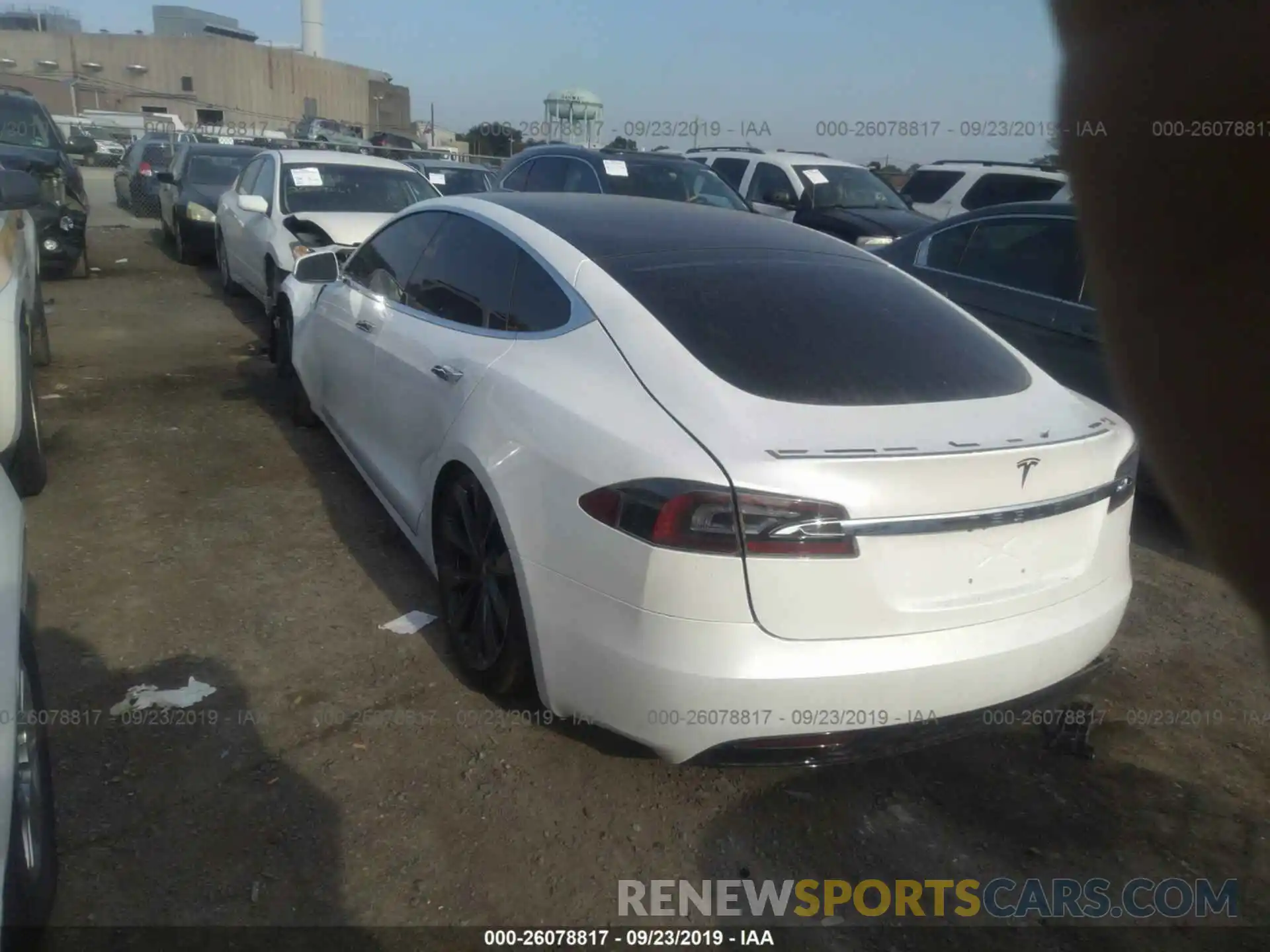 3 Photograph of a damaged car 5YJSA1E28KF310892 TESLA MODEL S 2019