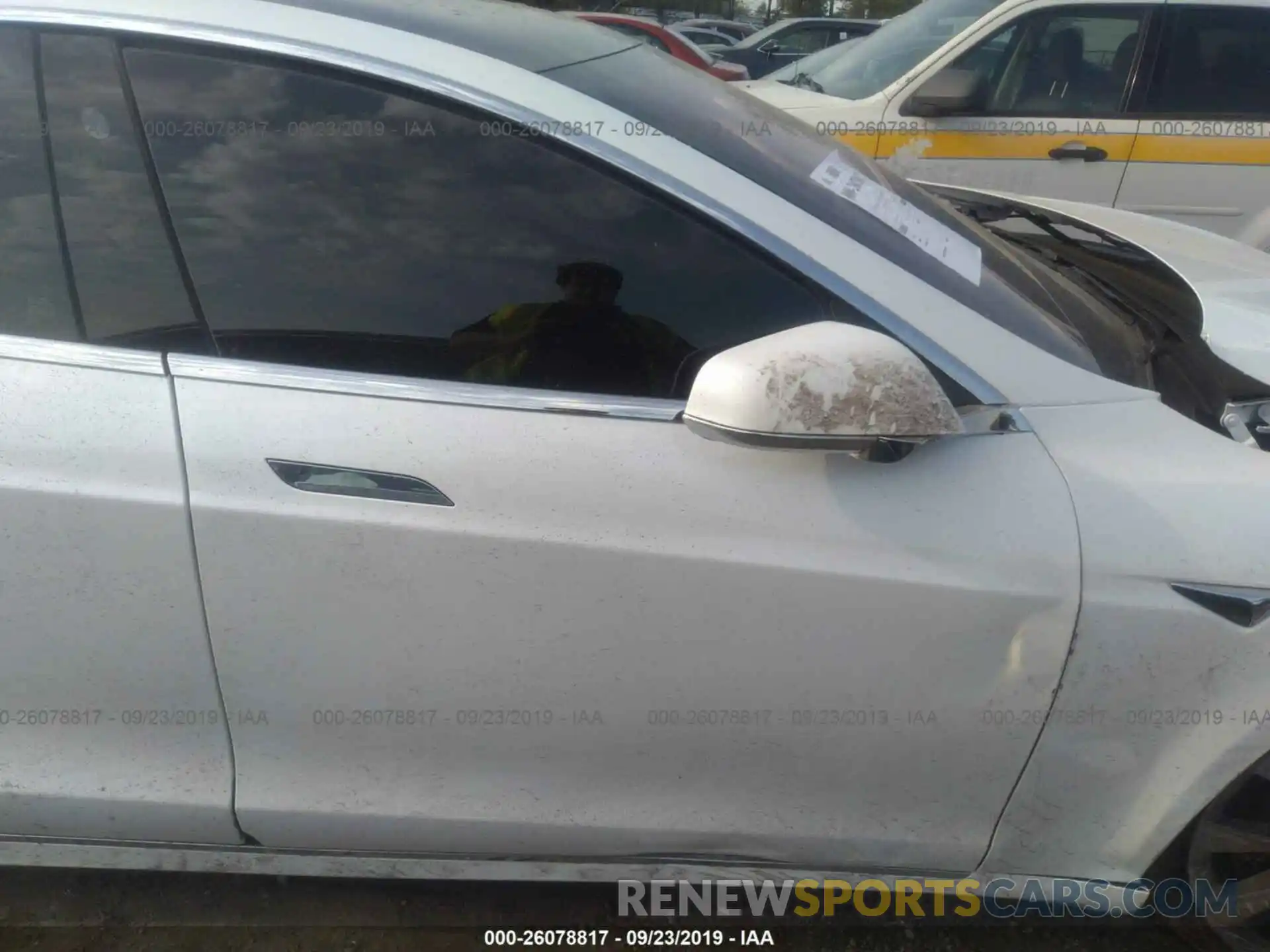 5 Photograph of a damaged car 5YJSA1E28KF310892 TESLA MODEL S 2019