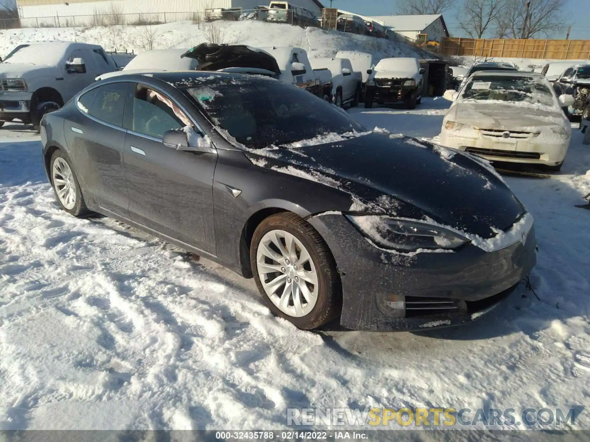 1 Photograph of a damaged car 5YJSA1E28KF332214 TESLA MODEL S 2019