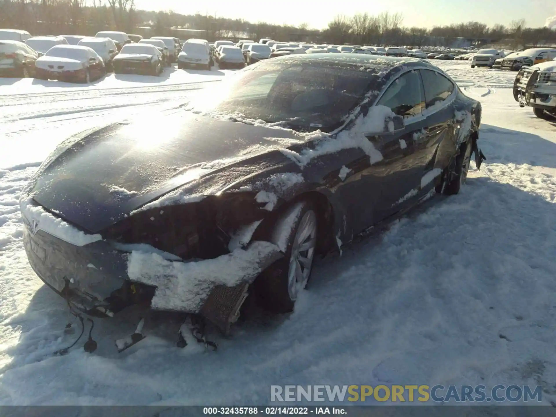 2 Photograph of a damaged car 5YJSA1E28KF332214 TESLA MODEL S 2019