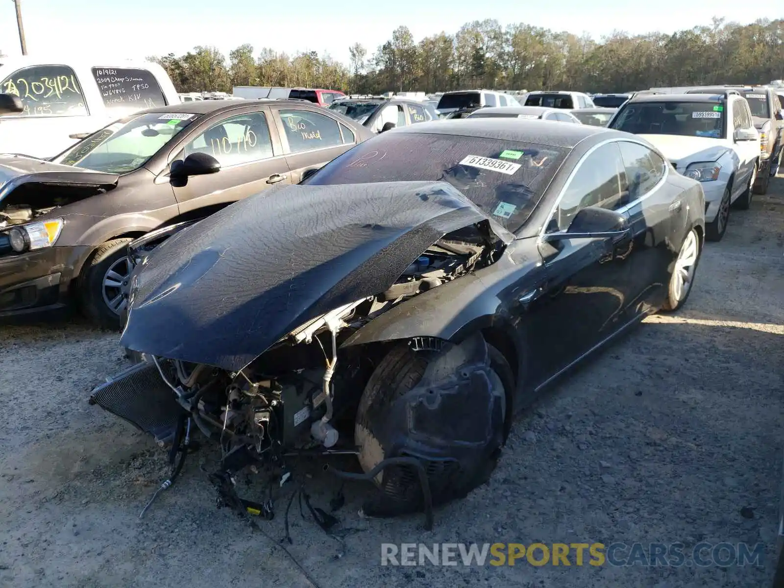 2 Photograph of a damaged car 5YJSA1E28KF335078 TESLA MODEL S 2019