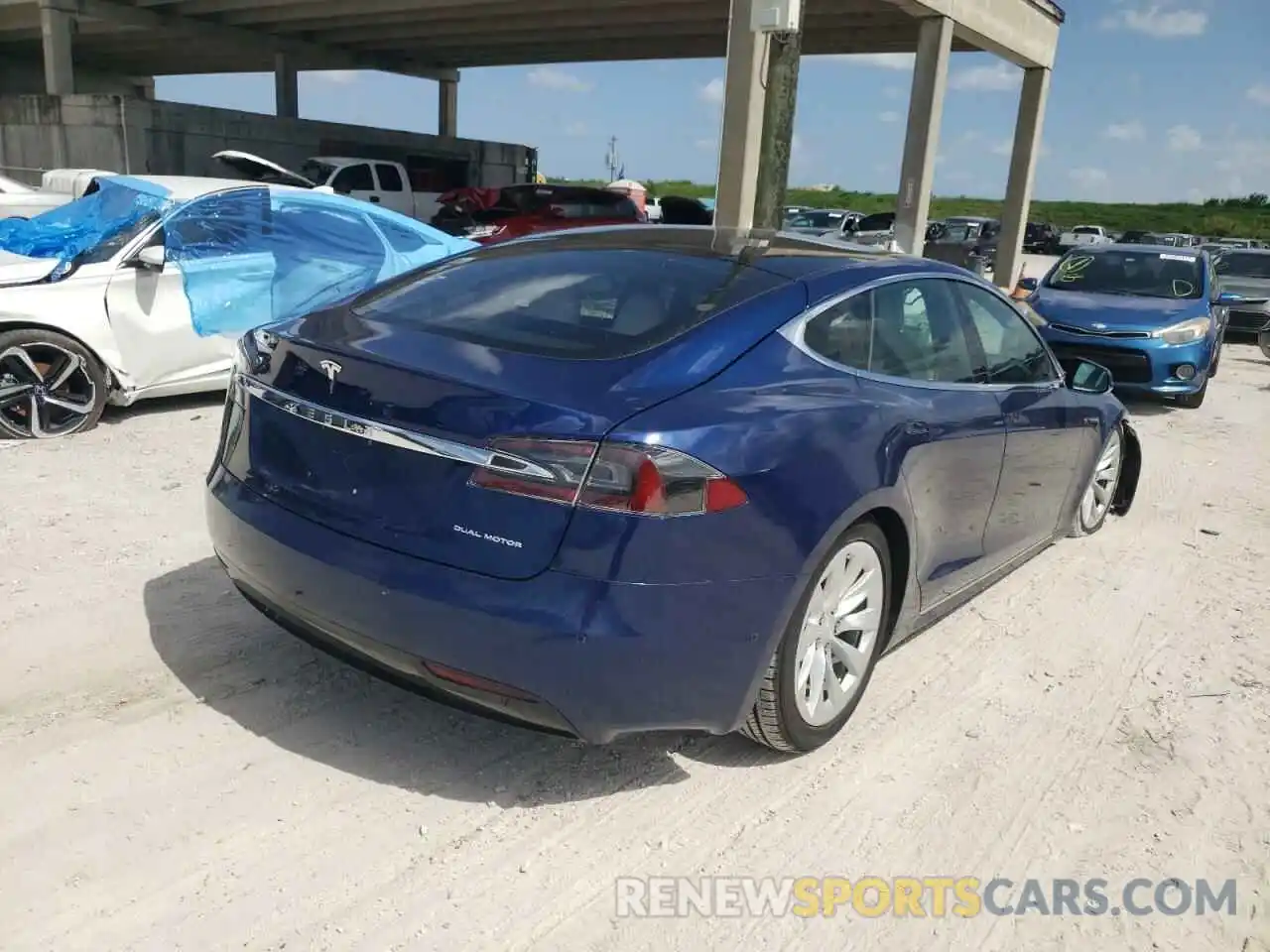 4 Photograph of a damaged car 5YJSA1E28KF335419 TESLA MODEL S 2019