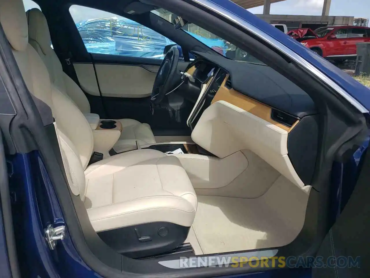 5 Photograph of a damaged car 5YJSA1E28KF335419 TESLA MODEL S 2019