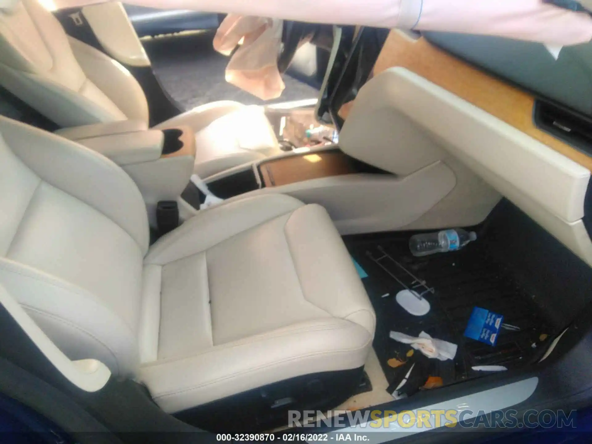 5 Photograph of a damaged car 5YJSA1E28KF335873 TESLA MODEL S 2019