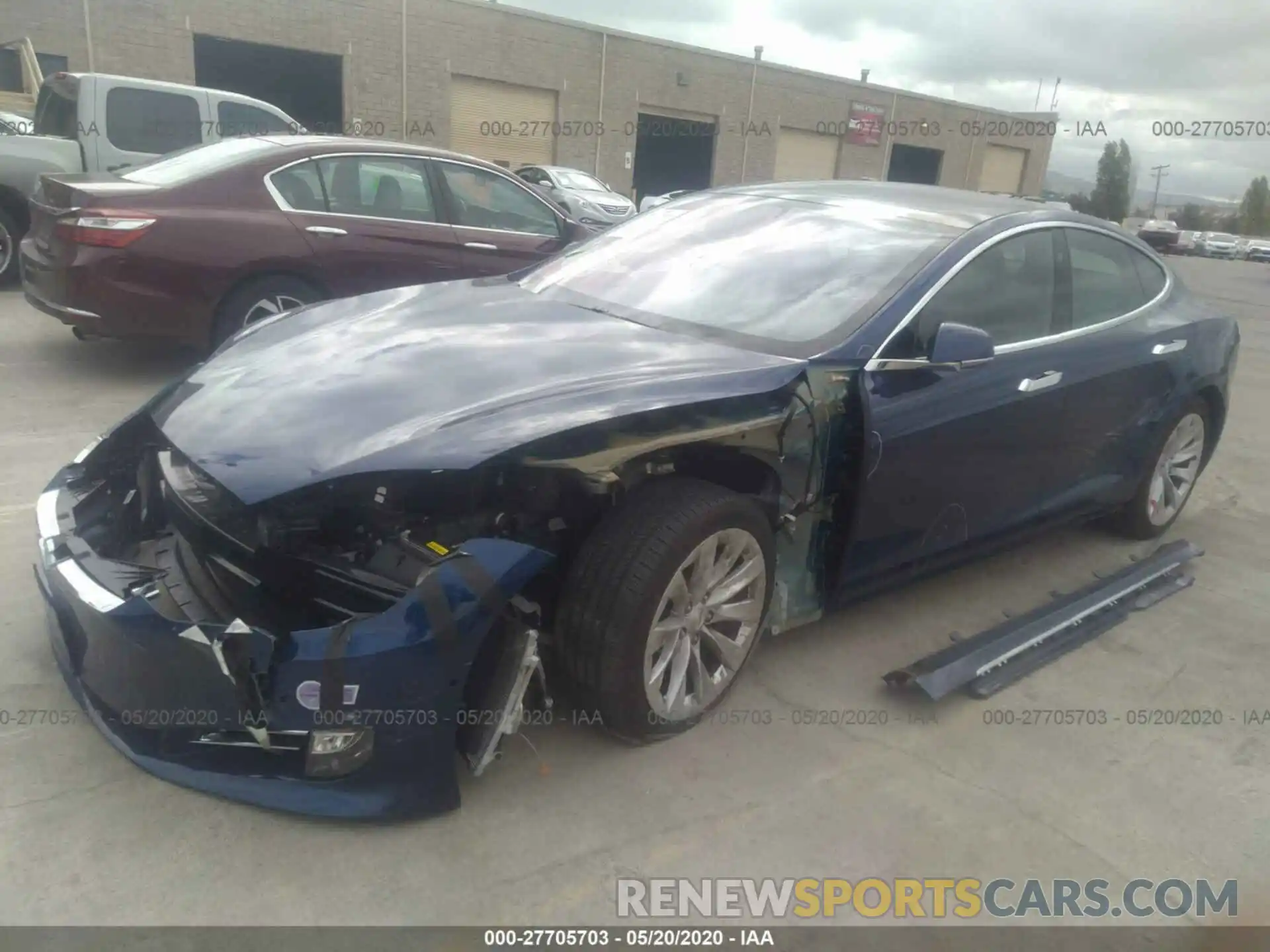 2 Photograph of a damaged car 5YJSA1E28KF339549 TESLA MODEL S 2019