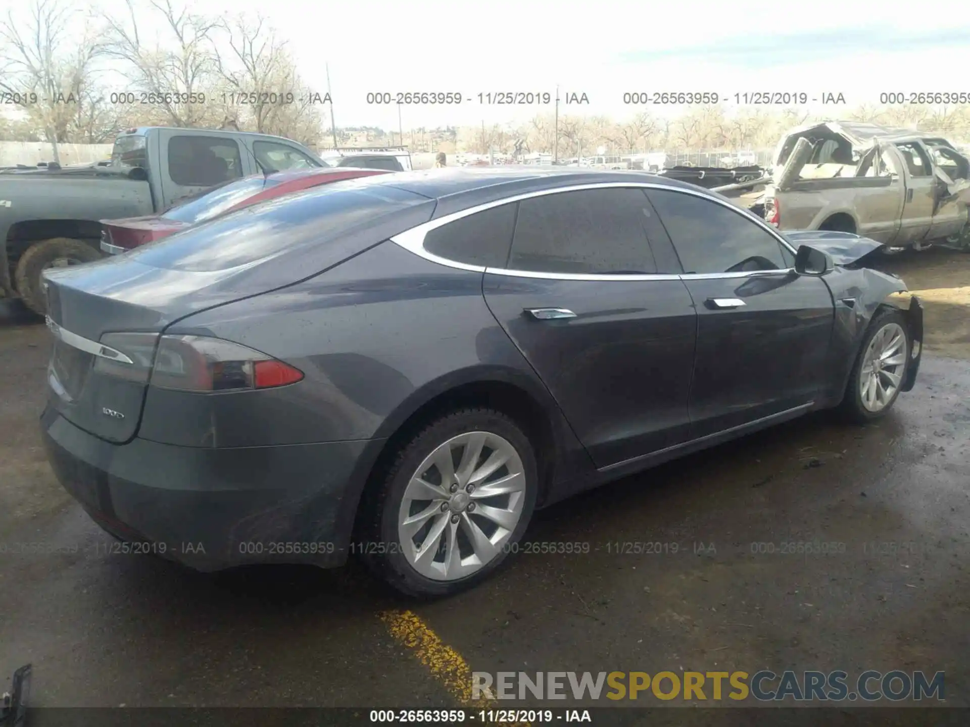 4 Фотография поврежденного автомобиля 5YJSA1E29KF305099 TESLA MODEL S 2019