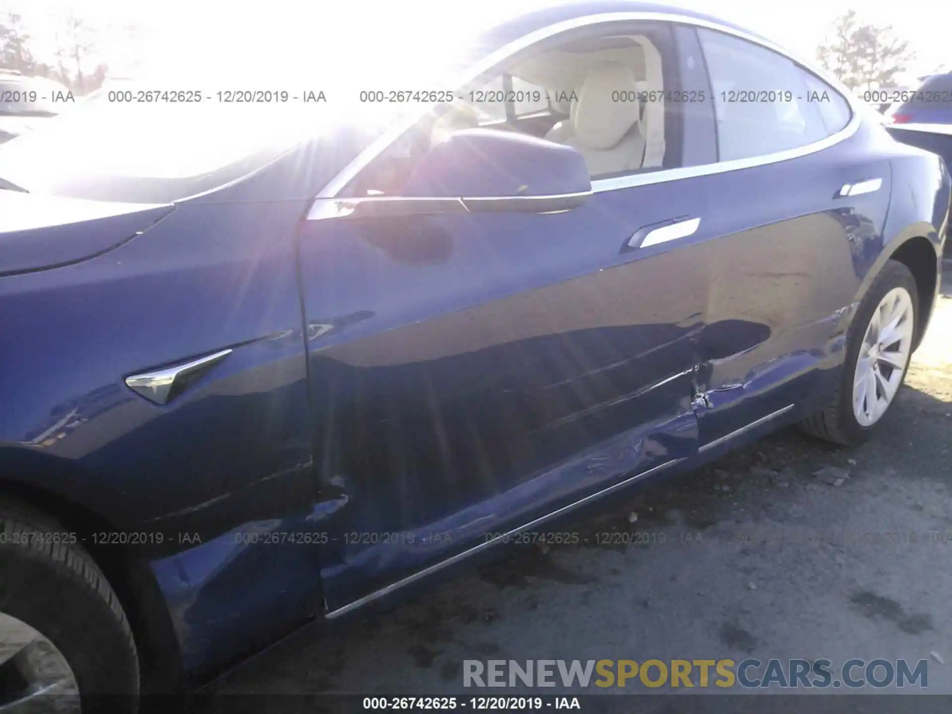 6 Photograph of a damaged car 5YJSA1E29KF305135 TESLA MODEL S 2019