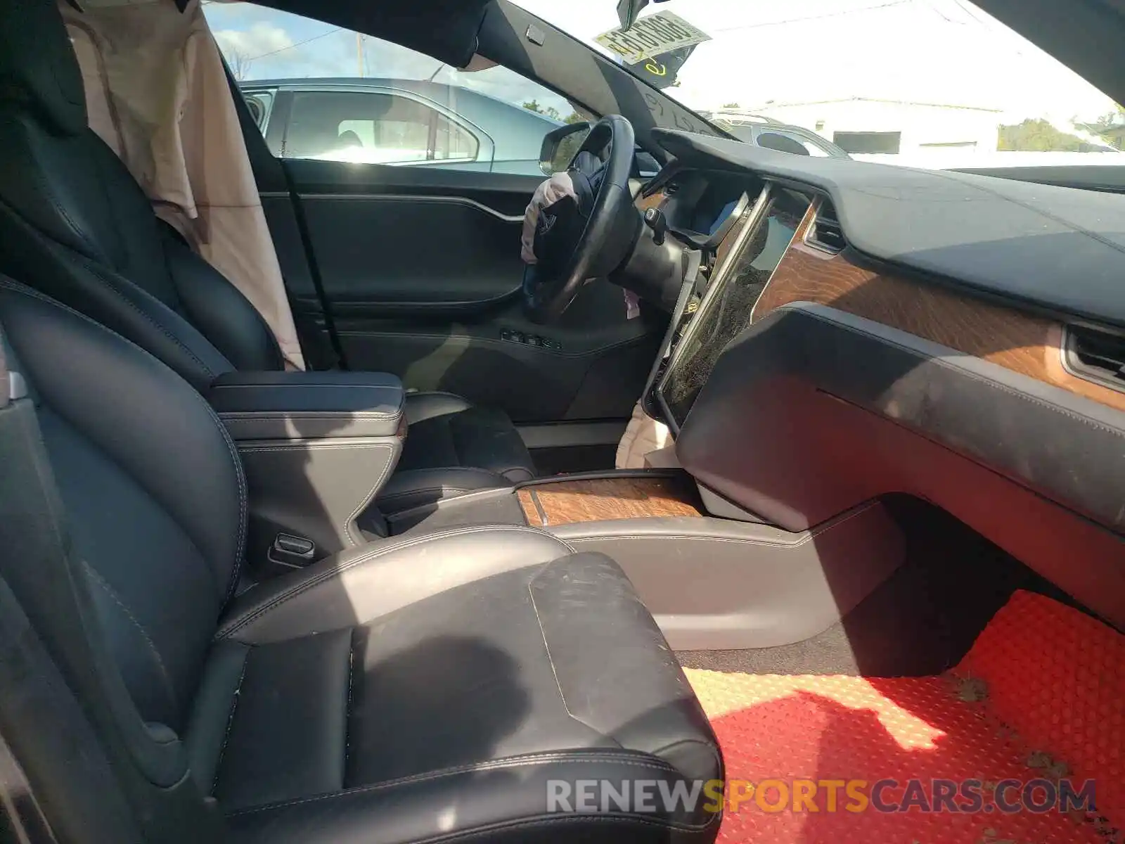 5 Photograph of a damaged car 5YJSA1E29KF305457 TESLA MODEL S 2019