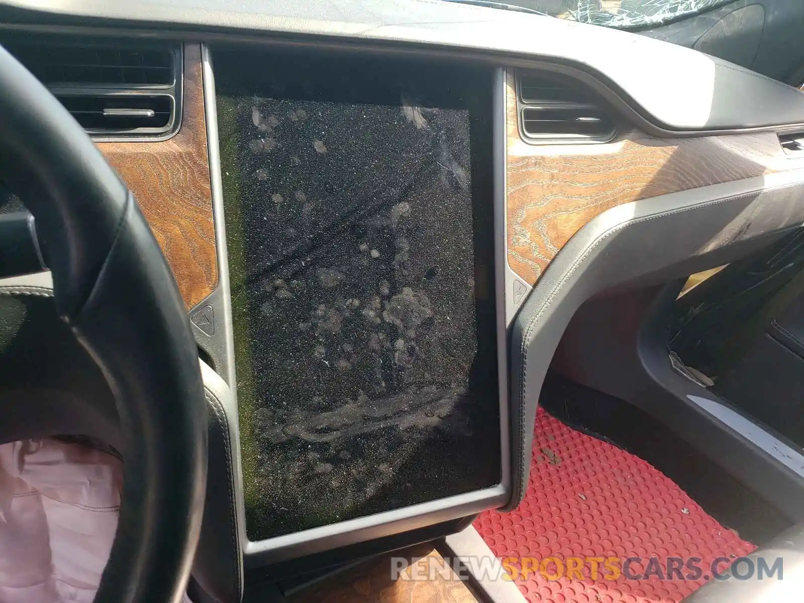 8 Photograph of a damaged car 5YJSA1E29KF305457 TESLA MODEL S 2019