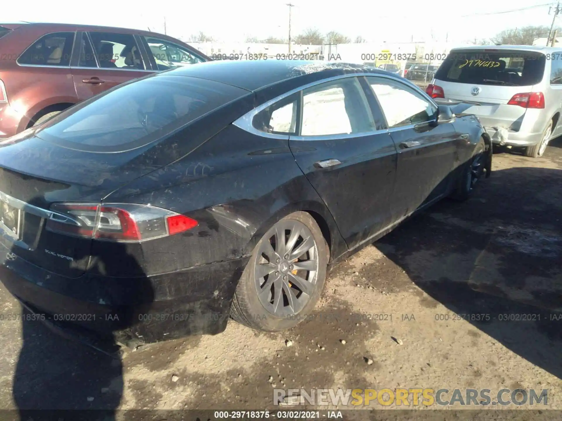 4 Photograph of a damaged car 5YJSA1E29KF331072 TESLA MODEL S 2019