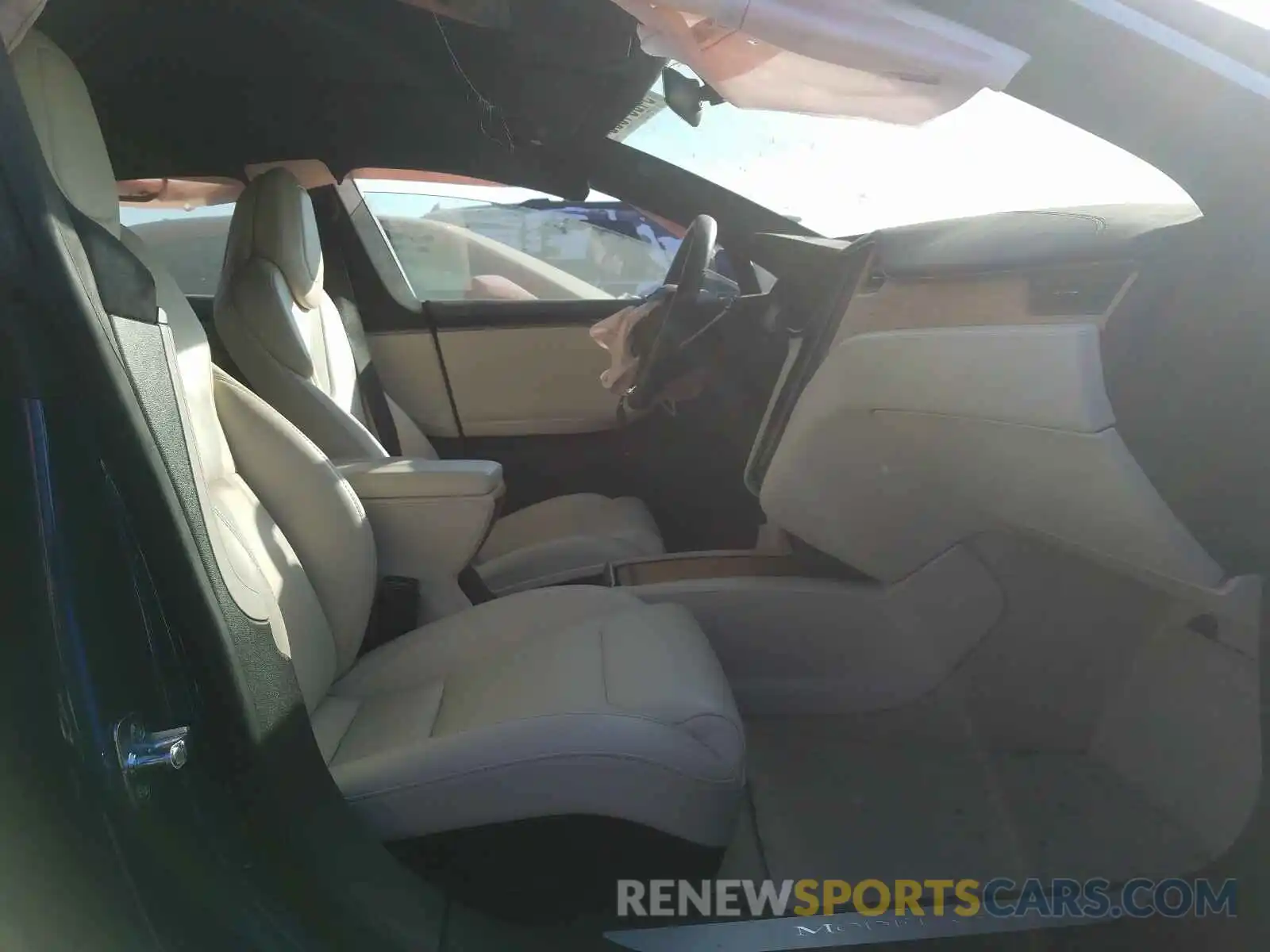 5 Photograph of a damaged car 5YJSA1E29KF335879 TESLA MODEL S 2019