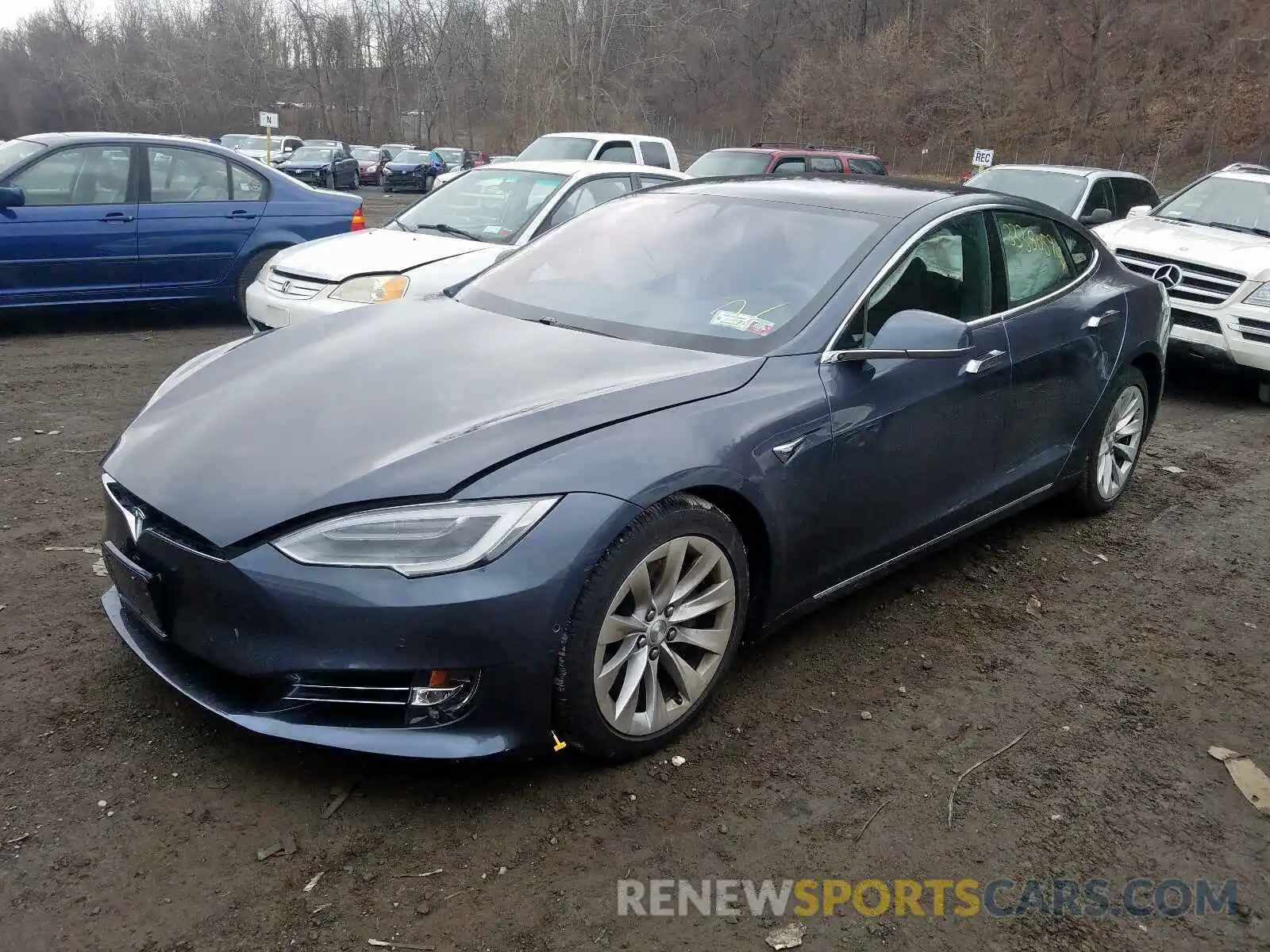 2 Photograph of a damaged car 5YJSA1E29KF336840 TESLA MODEL S 2019