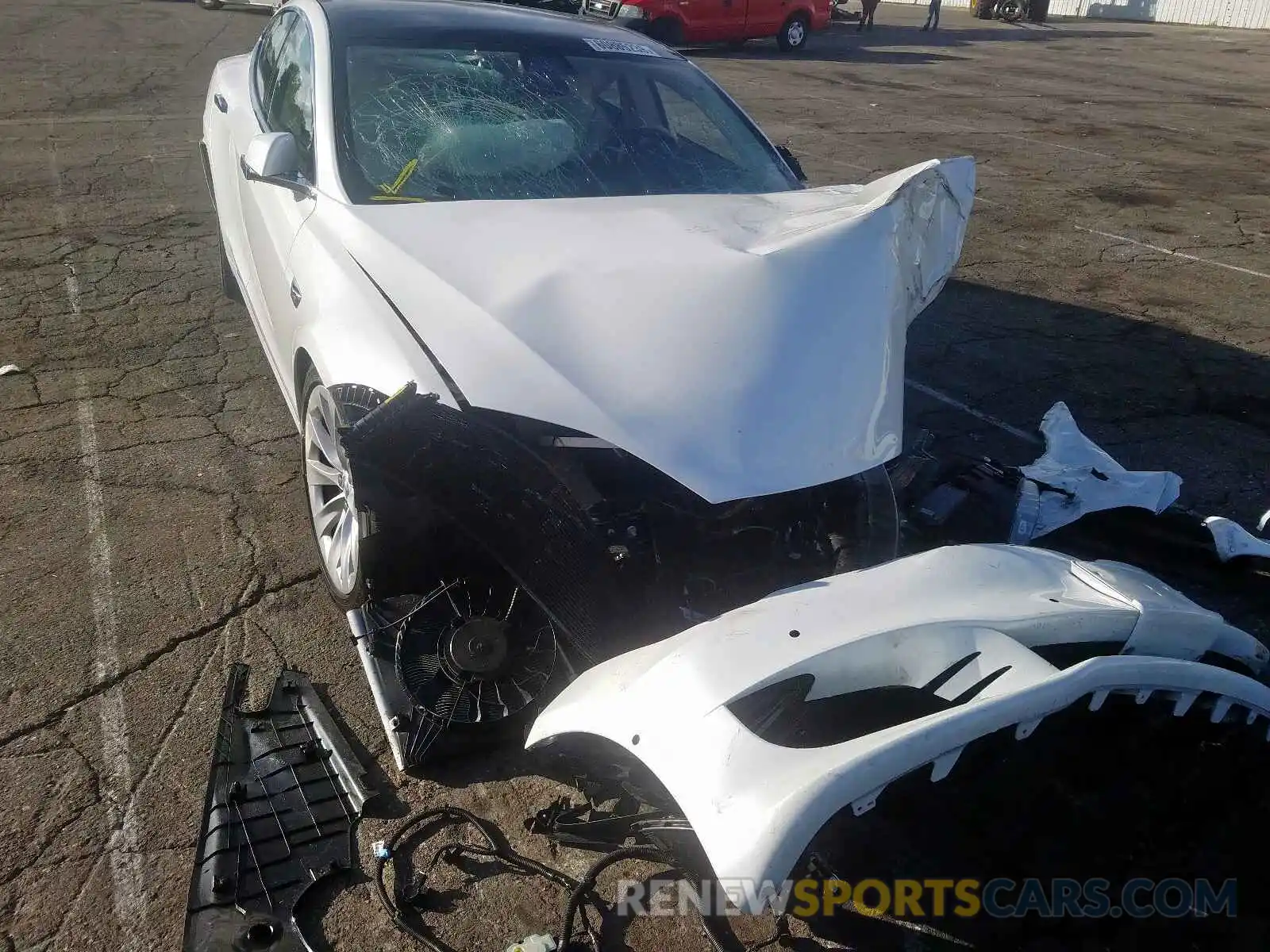 9 Photograph of a damaged car 5YJSA1E2XKF308240 TESLA MODEL S 2019