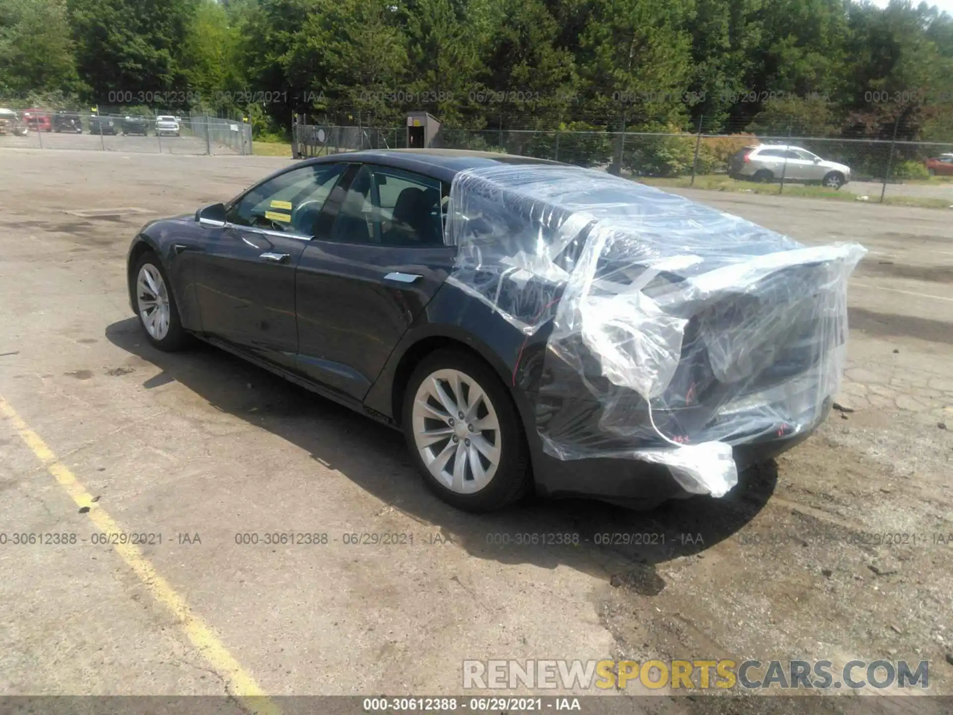 3 Photograph of a damaged car 5YJSA1E2XKF312756 TESLA MODEL S 2019