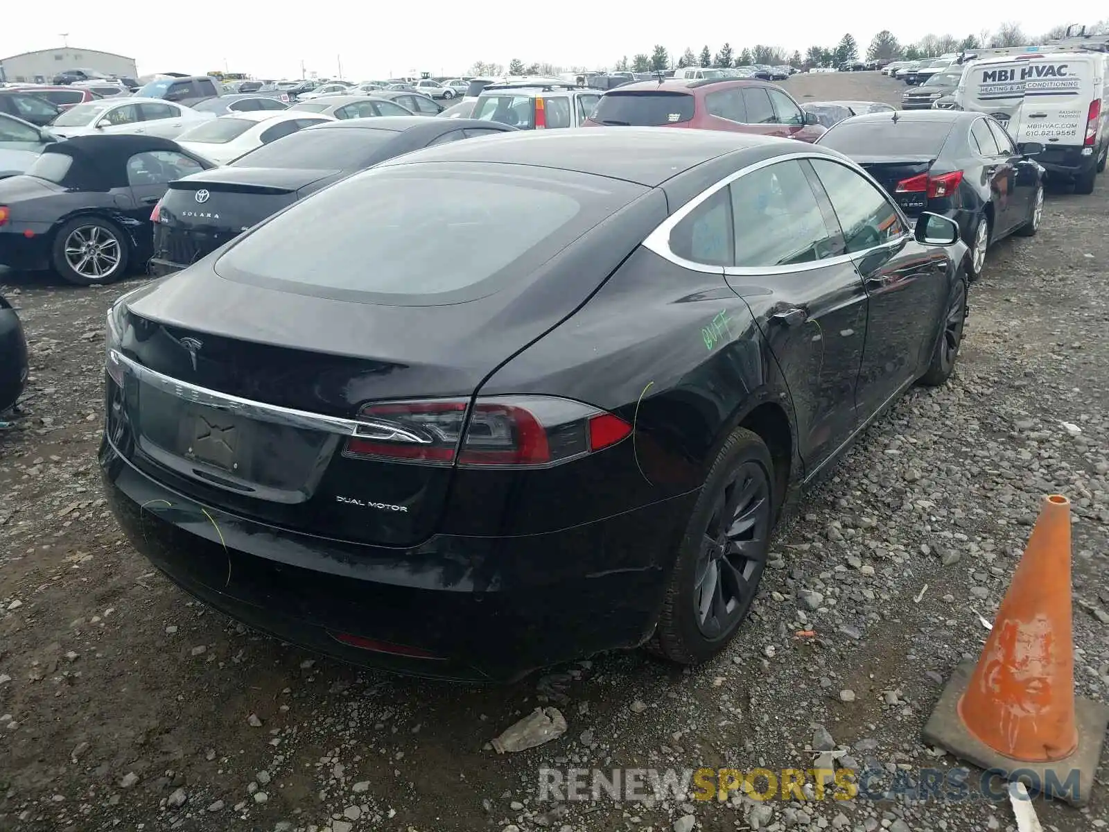 4 Photograph of a damaged car 5YJSA1E2XKF332764 TESLA MODEL S 2019