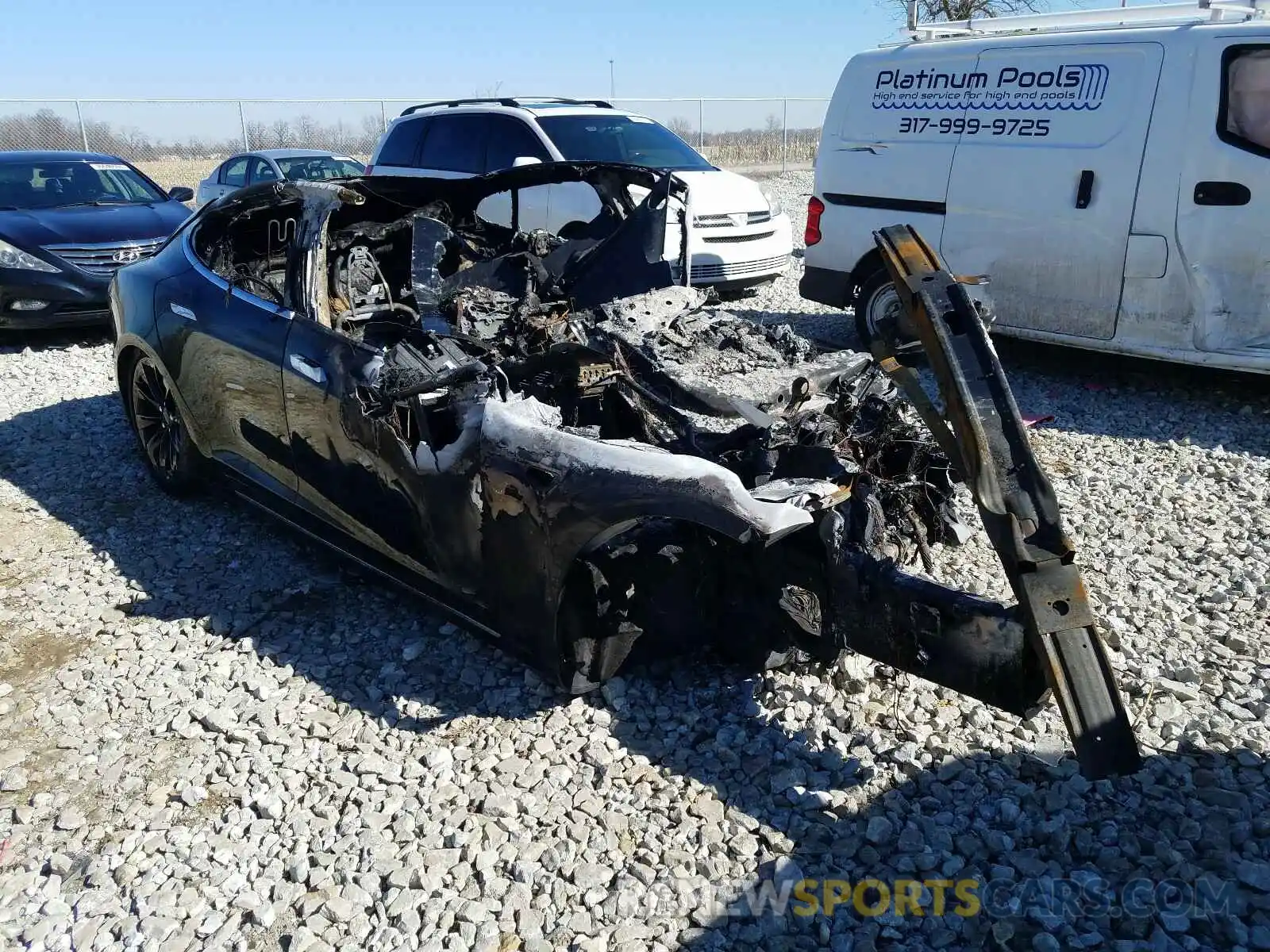 1 Photograph of a damaged car 5YJSA1E2XKF337429 TESLA MODEL S 2019