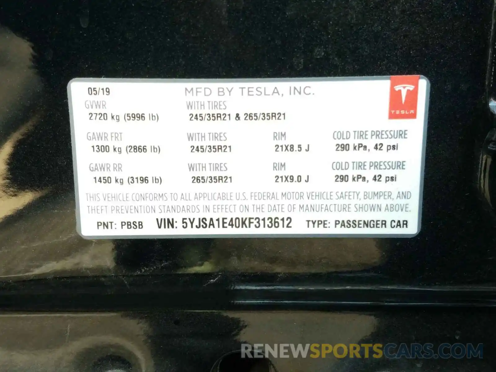 10 Photograph of a damaged car 5YJSA1E40KF313612 TESLA MODEL S 2019