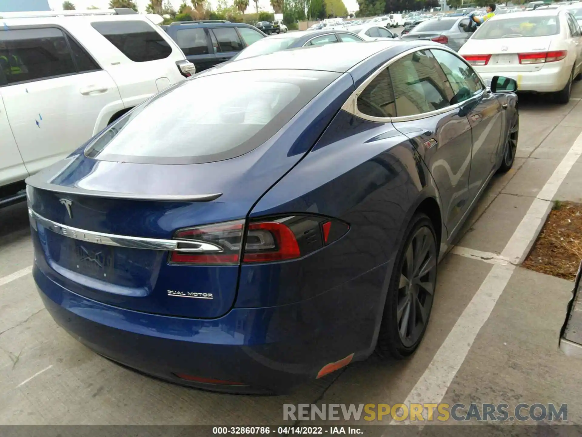 4 Фотография поврежденного автомобиля 5YJSA1E40KF331334 TESLA MODEL S 2019