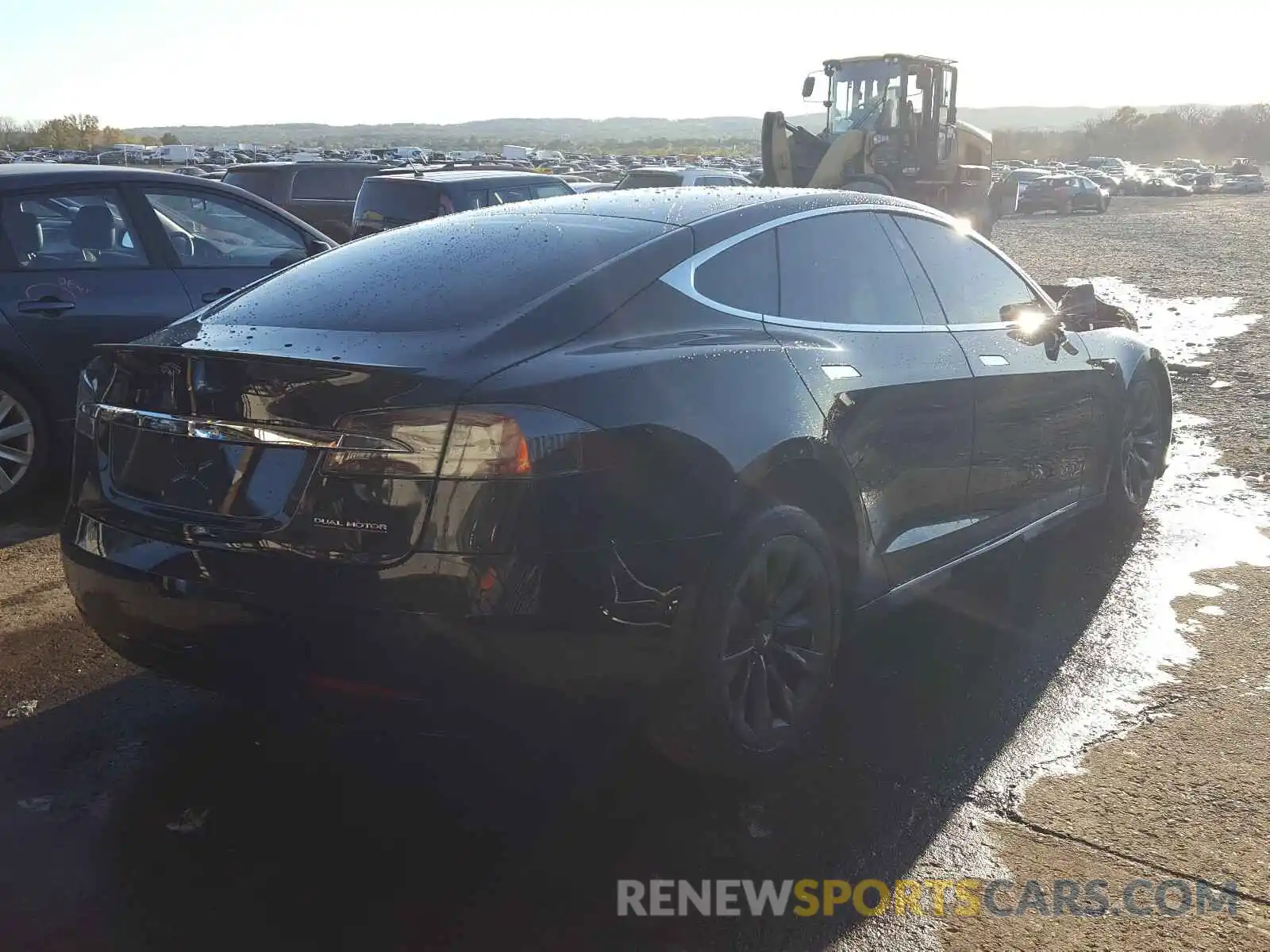 4 Photograph of a damaged car 5YJSA1E42KF336728 TESLA MODEL S 2019