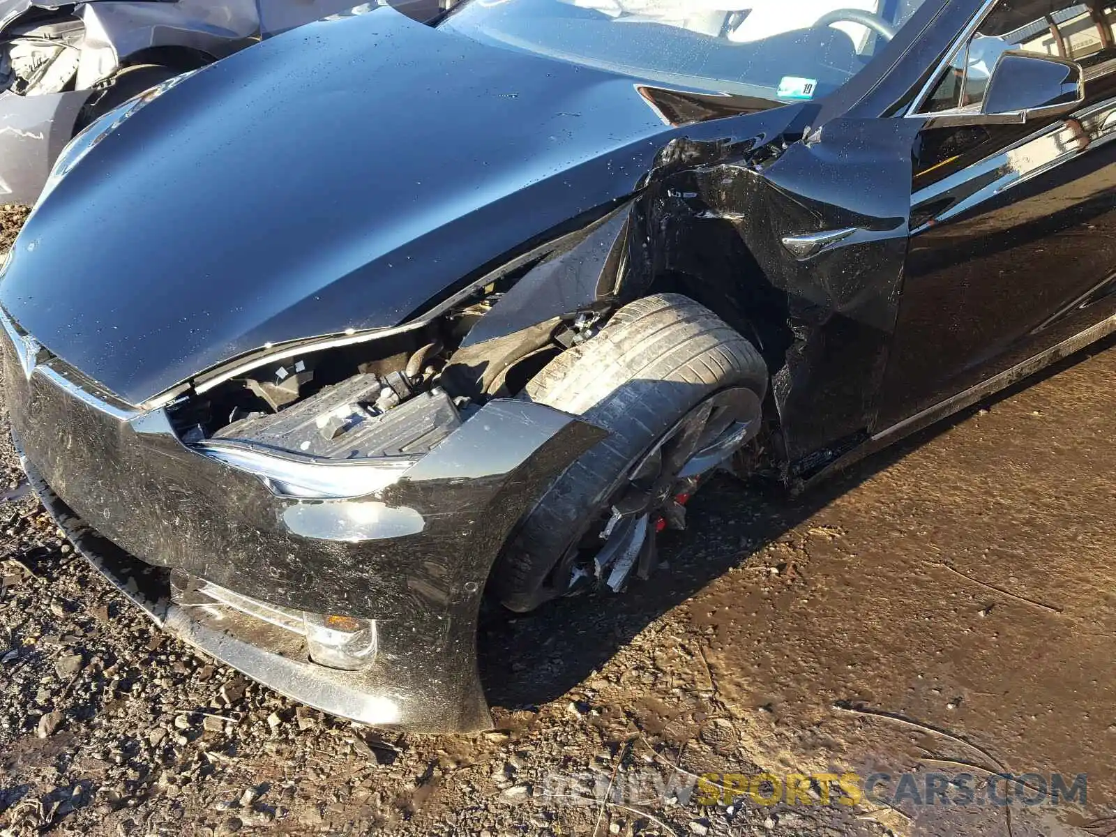 9 Photograph of a damaged car 5YJSA1E42KF336728 TESLA MODEL S 2019