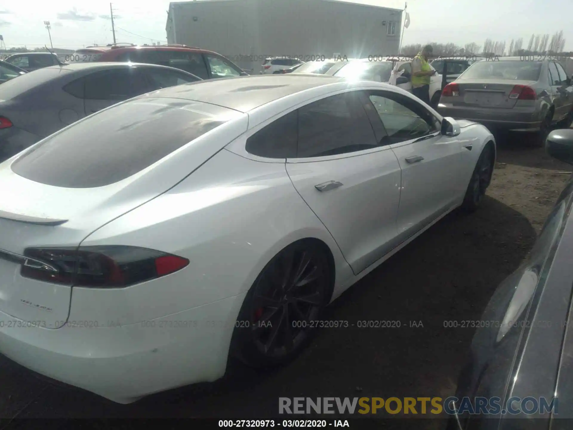 4 Photograph of a damaged car 5YJSA1E42KF337815 TESLA MODEL S 2019