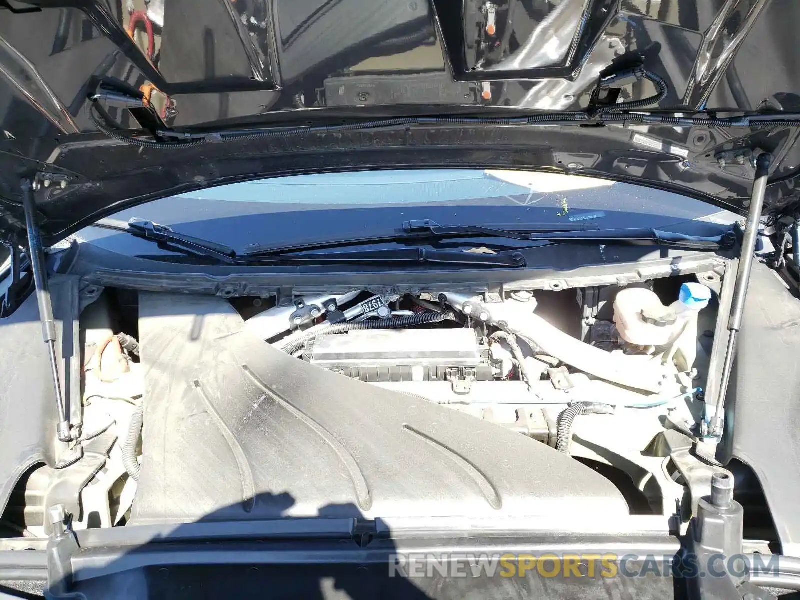 7 Photograph of a damaged car 5YJSA1E43KF330758 TESLA MODEL S 2019