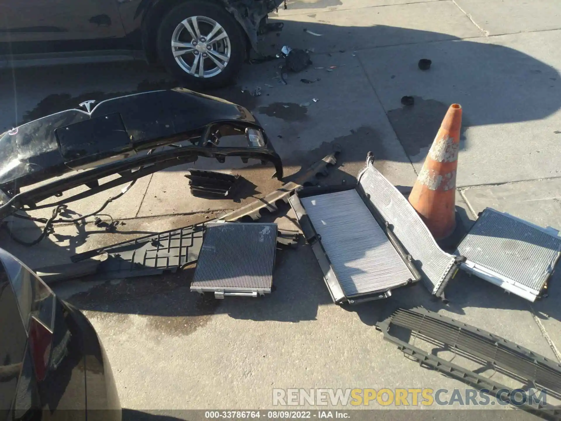 12 Photograph of a damaged car 5YJSA1E44KF303925 TESLA MODEL S 2019