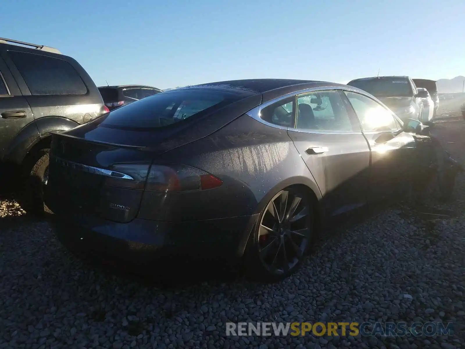 4 Photograph of a damaged car 5YJSA1E46KF300301 TESLA MODEL S 2019