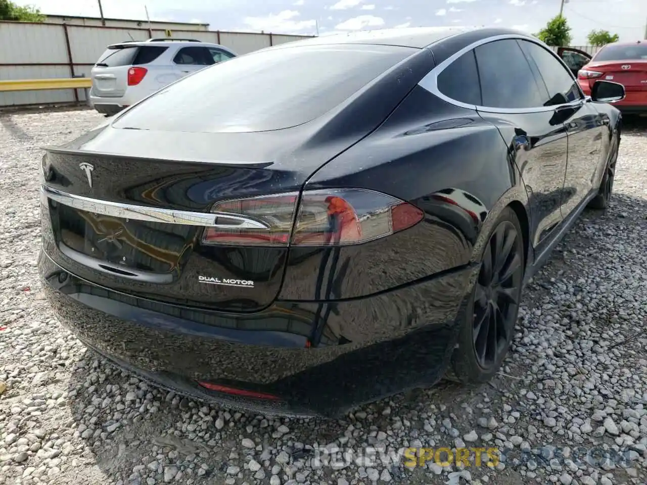 4 Photograph of a damaged car 5YJSA1E46KF331936 TESLA MODEL S 2019