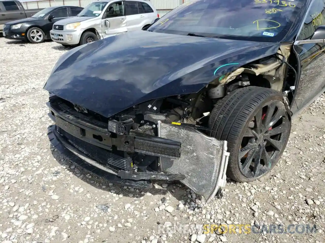 9 Photograph of a damaged car 5YJSA1E46KF331936 TESLA MODEL S 2019