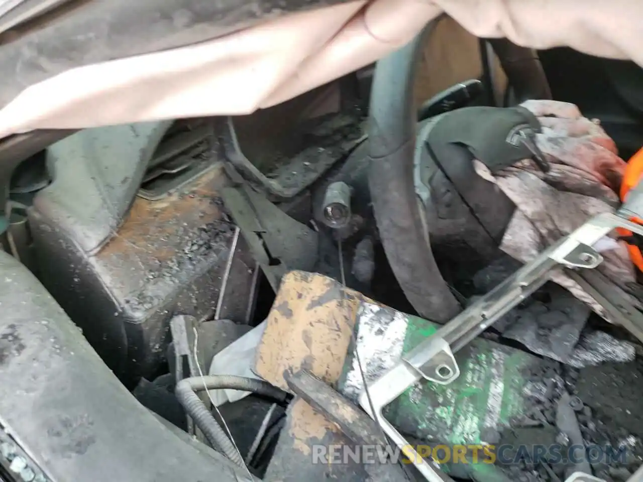 8 Photograph of a damaged car 5YJSA1E46KF348378 TESLA MODEL S 2019