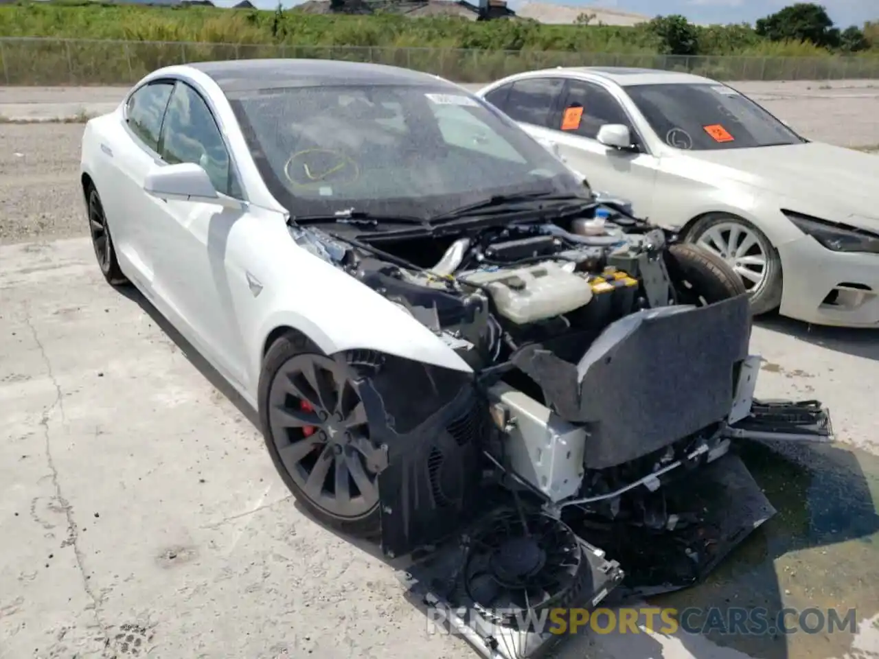 1 Photograph of a damaged car 5YJSA1E47KF330634 TESLA MODEL S 2019