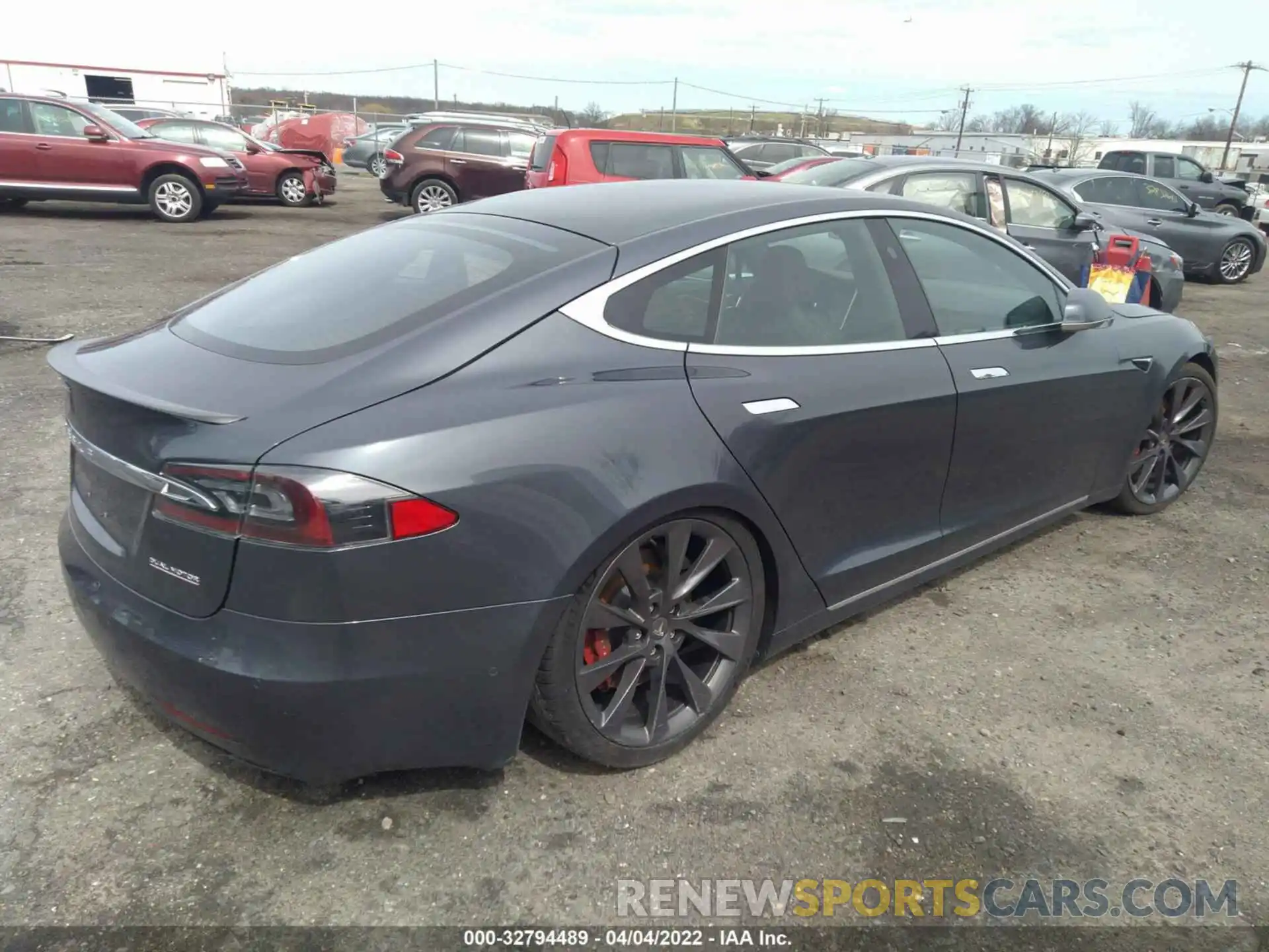 4 Photograph of a damaged car 5YJSA1E48KF312322 TESLA MODEL S 2019