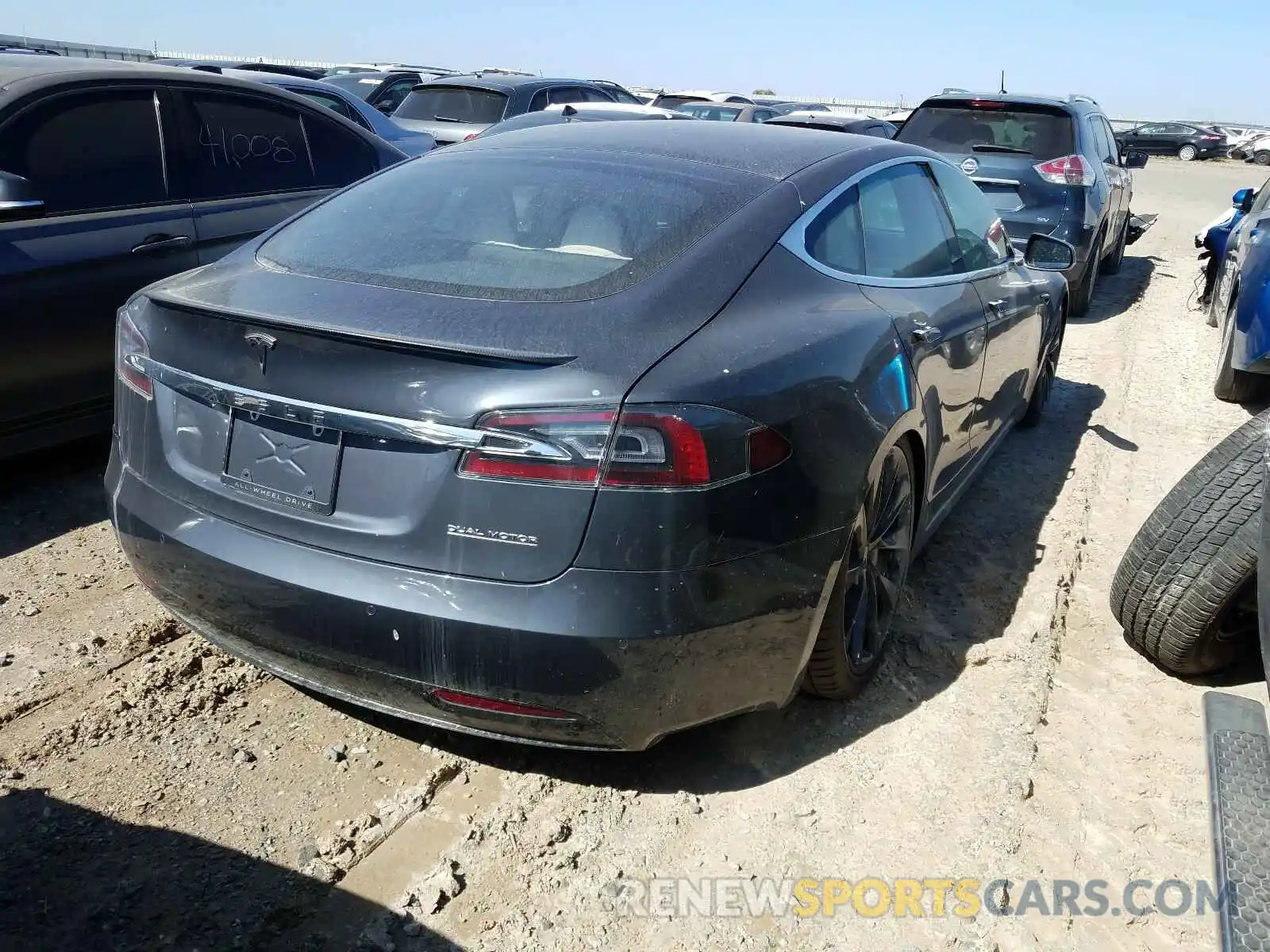 4 Фотография поврежденного автомобиля 5YJSA1E49KF349704 TESLA MODEL S 2019