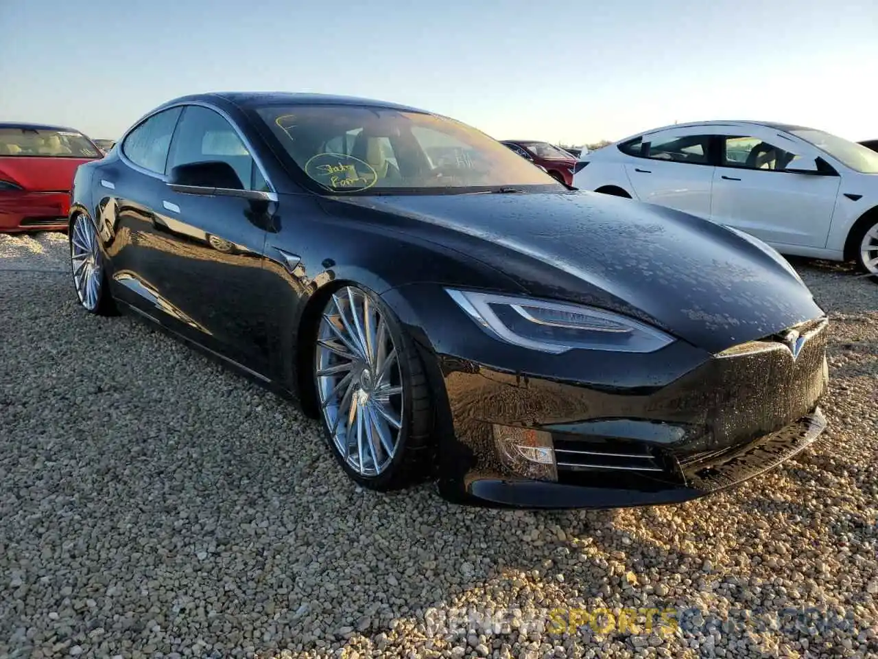 1 Photograph of a damaged car 5YJSA1E4XKF308997 TESLA MODEL S 2019