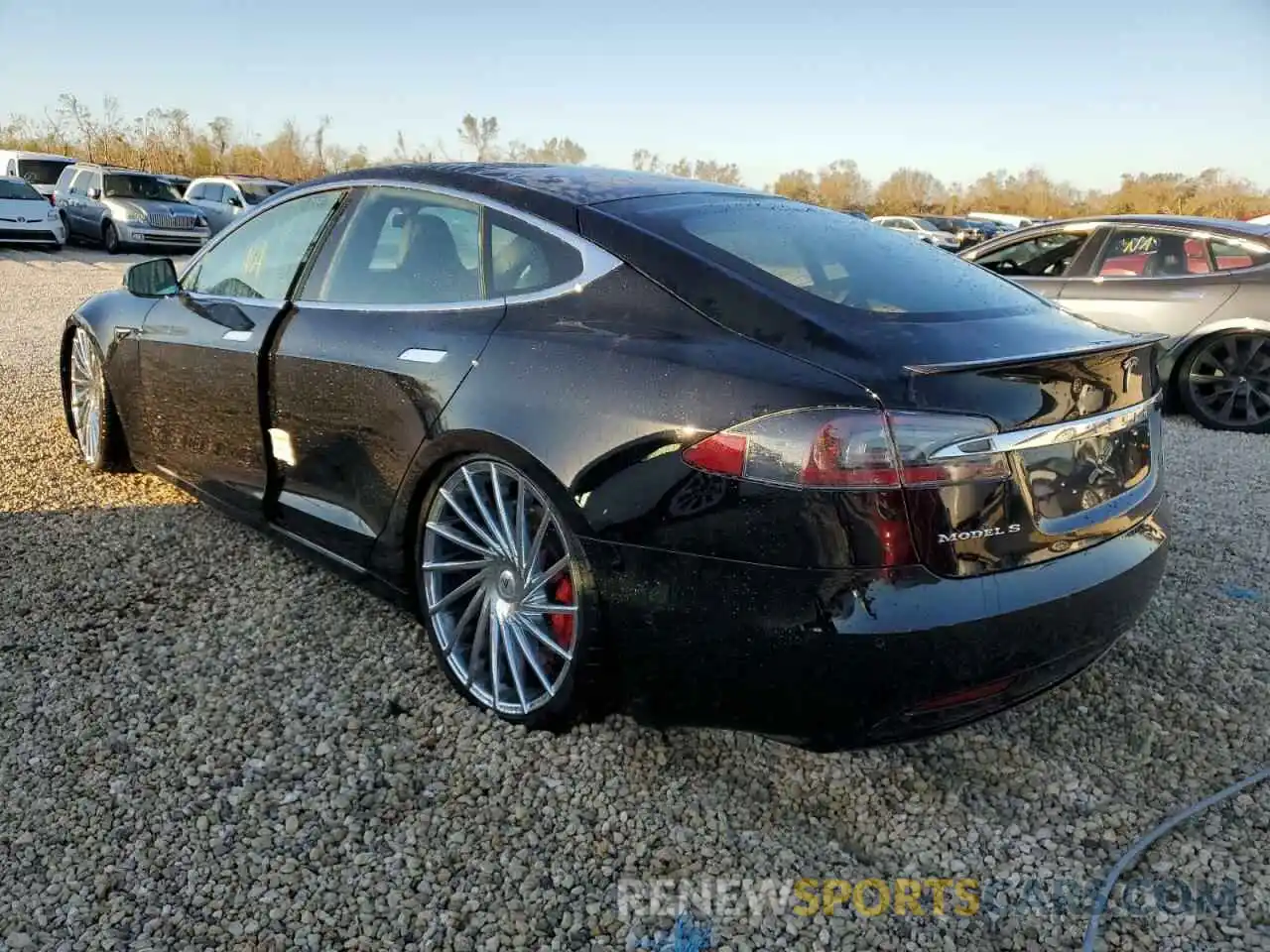 3 Photograph of a damaged car 5YJSA1E4XKF308997 TESLA MODEL S 2019