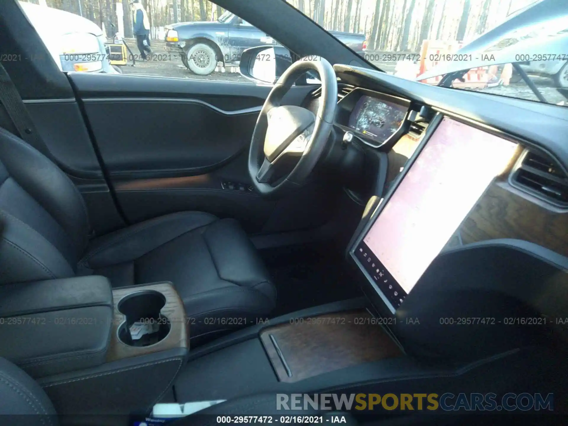 5 Photograph of a damaged car 5YJSA1E4XKF330370 TESLA MODEL S 2019