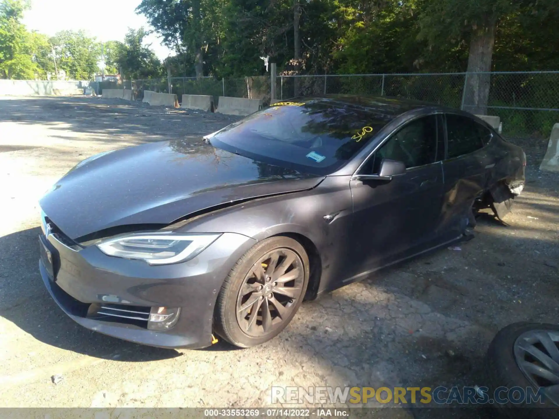 2 Photograph of a damaged car 5YJSA1E20LF354788 TESLA MODEL S 2020