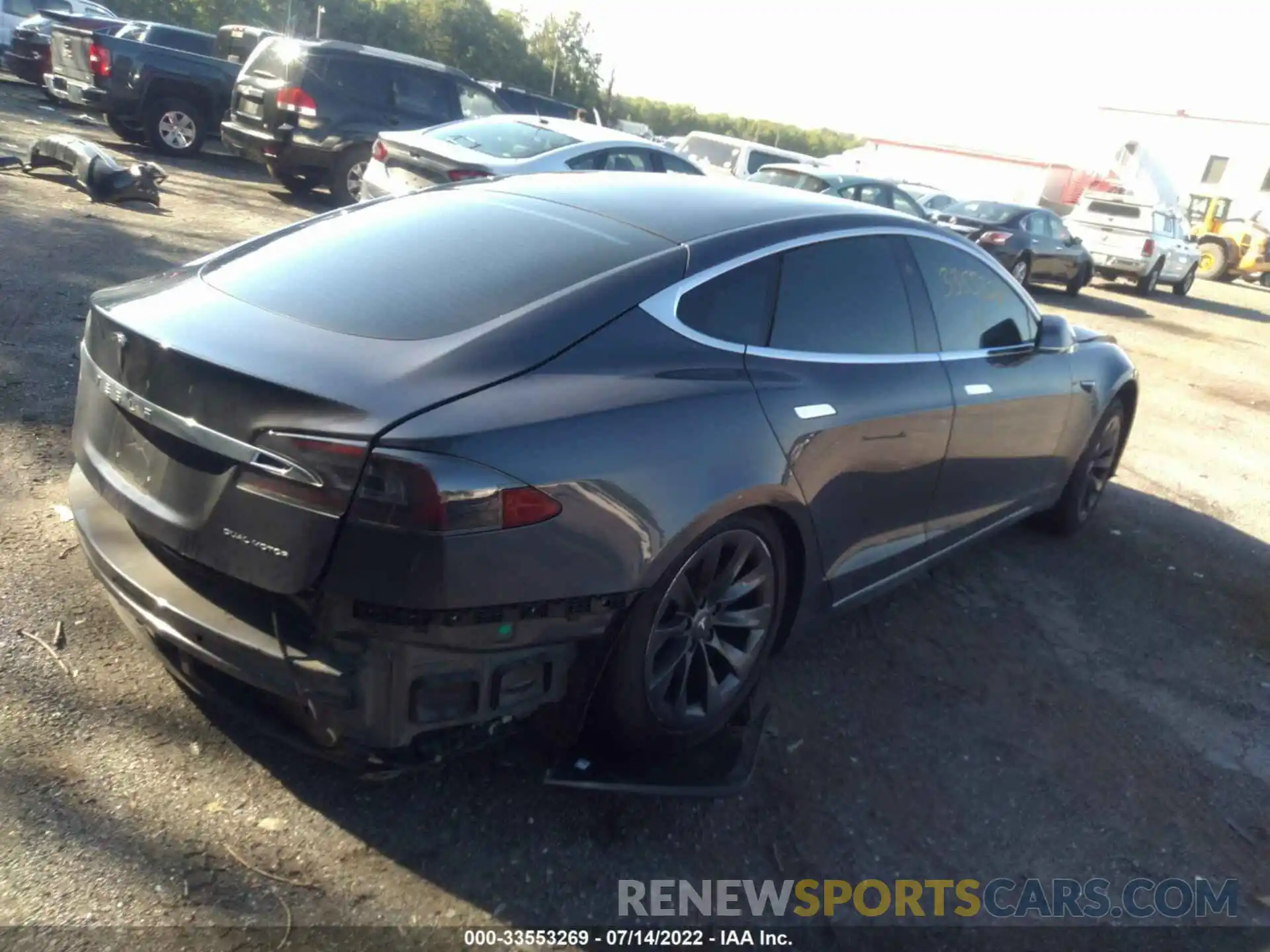 4 Photograph of a damaged car 5YJSA1E20LF354788 TESLA MODEL S 2020