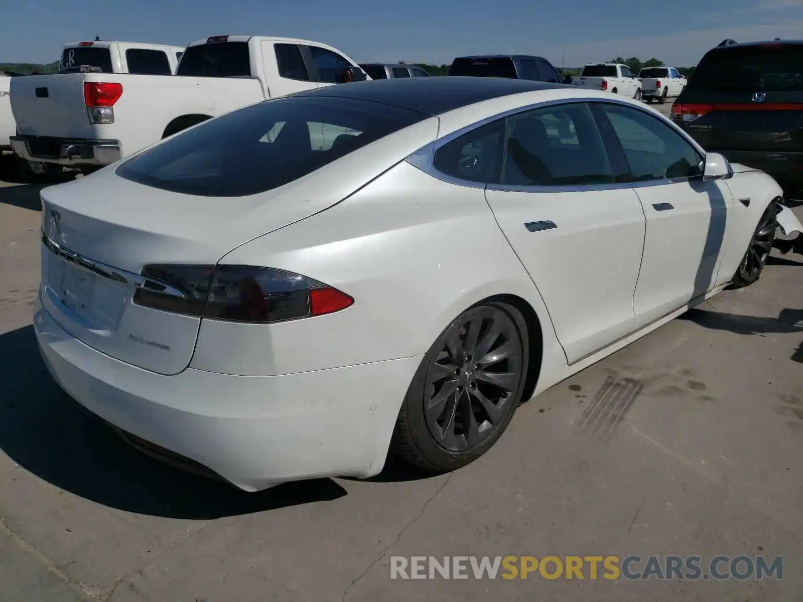 4 Photograph of a damaged car 5YJSA1E20LF354810 TESLA MODEL S 2020