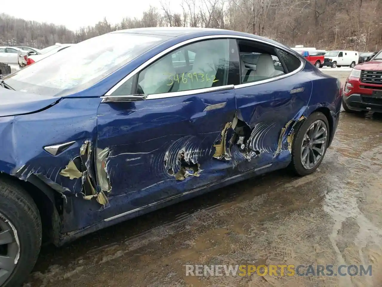 9 Photograph of a damaged car 5YJSA1E20LF354886 TESLA MODEL S 2020