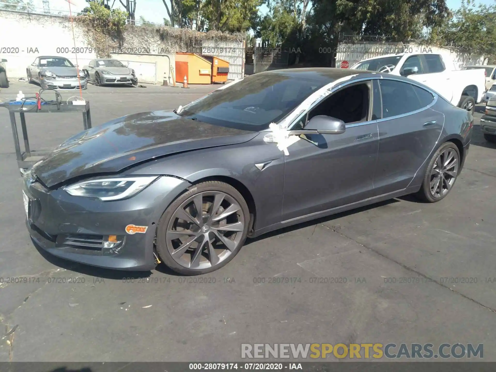 2 Photograph of a damaged car 5YJSA1E20LF358534 TESLA MODEL S 2020