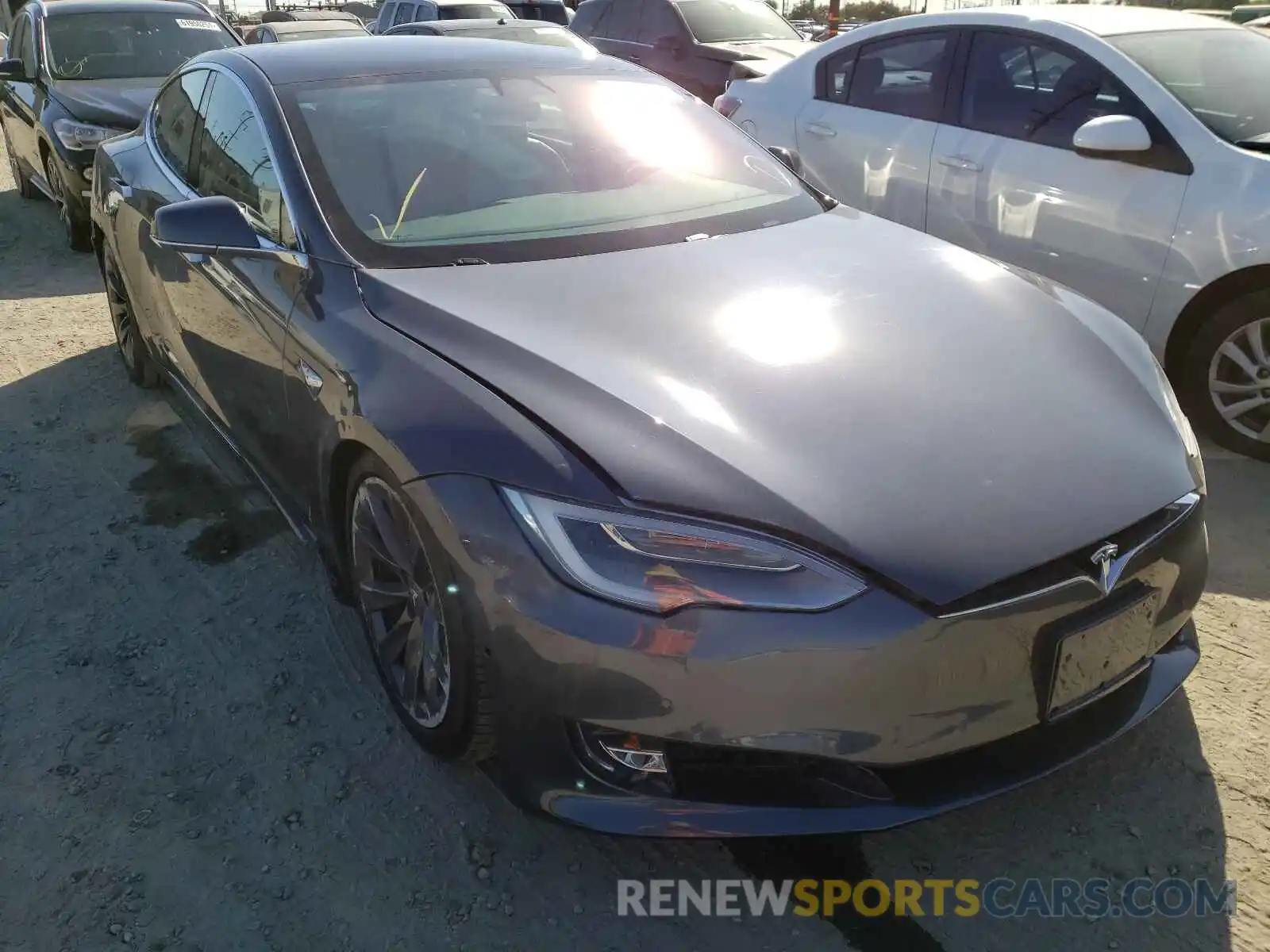 1 Фотография поврежденного автомобиля 5YJSA1E20LF361790 TESLA MODEL S 2020