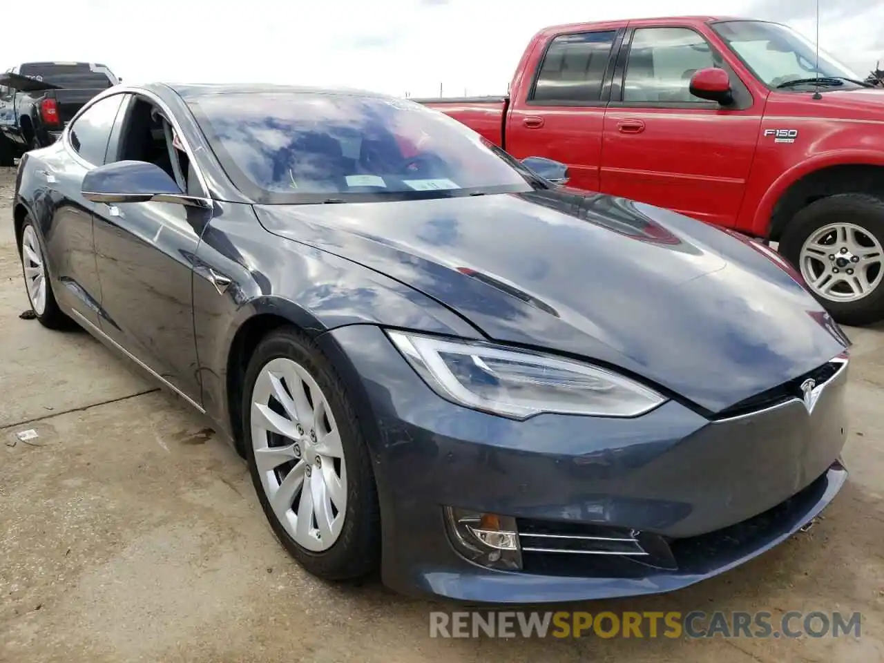 1 Фотография поврежденного автомобиля 5YJSA1E20LF362079 TESLA MODEL S 2020