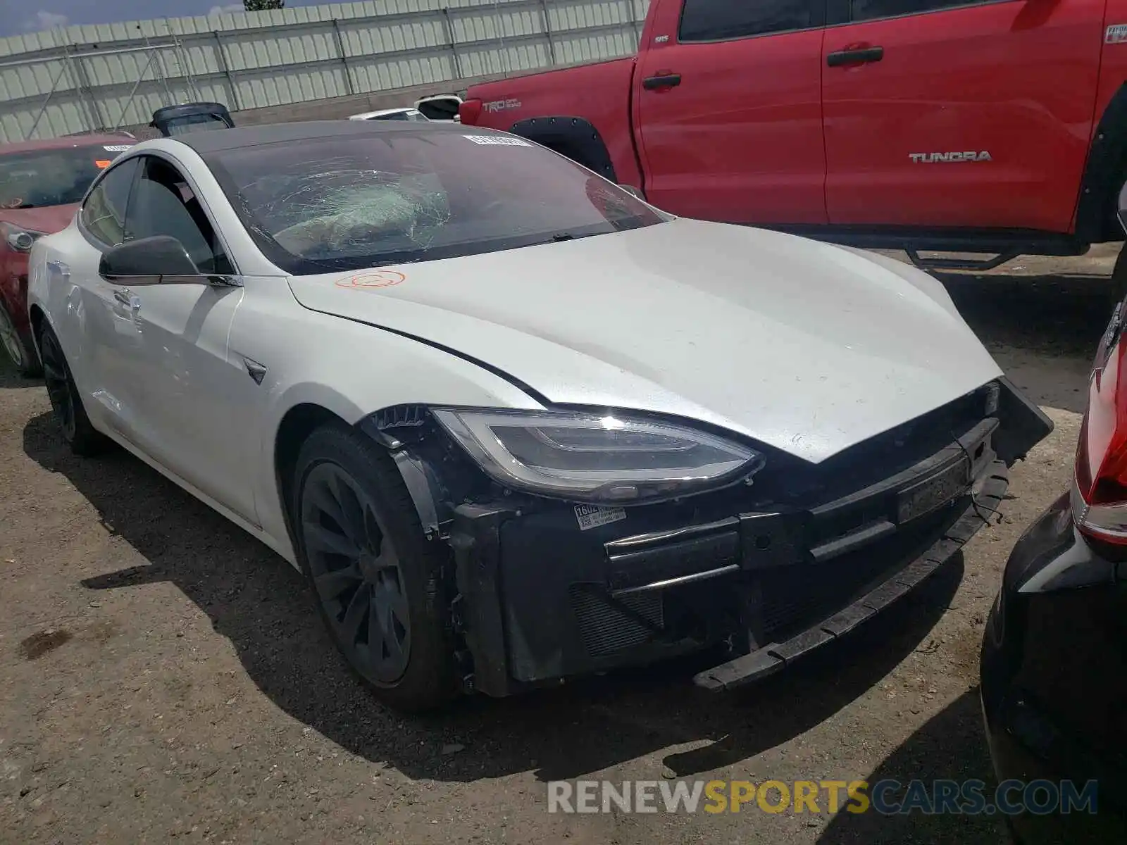 1 Photograph of a damaged car 5YJSA1E20LF369887 TESLA MODEL S 2020