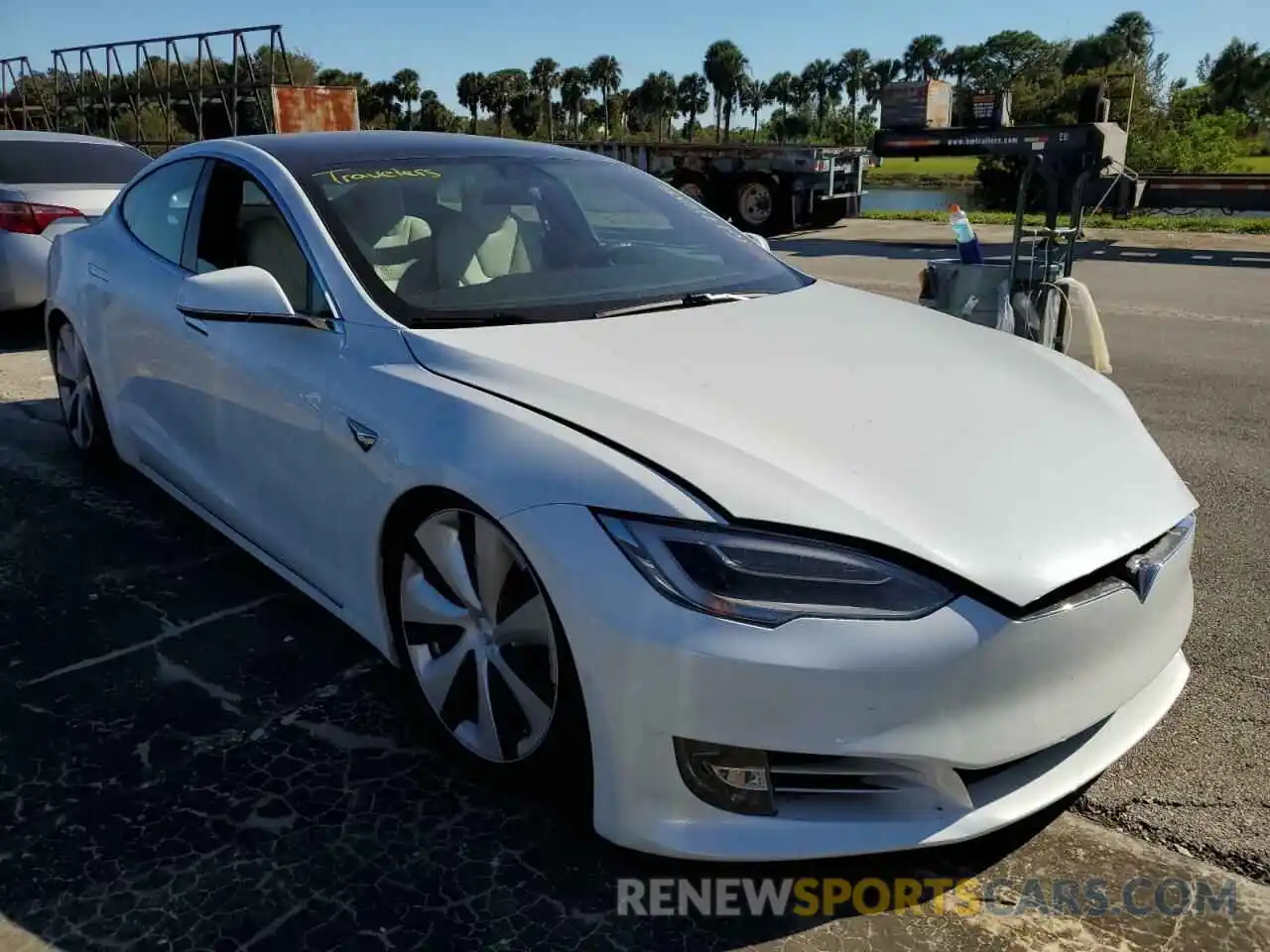 1 Фотография поврежденного автомобиля 5YJSA1E20LF412690 TESLA MODEL S 2020