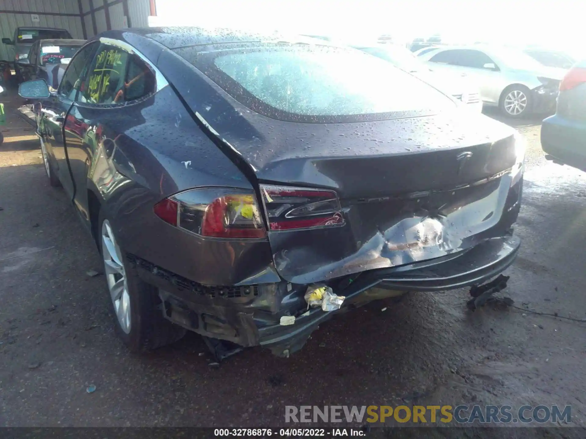 6 Photograph of a damaged car 5YJSA1E21LF349230 TESLA MODEL S 2020