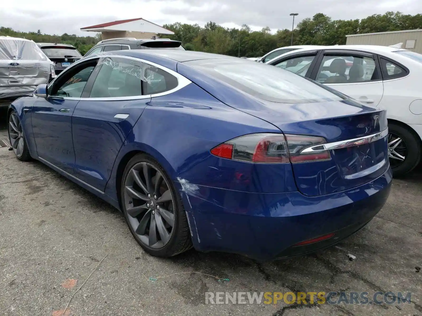 3 Photograph of a damaged car 5YJSA1E21LF363774 TESLA MODEL S 2020